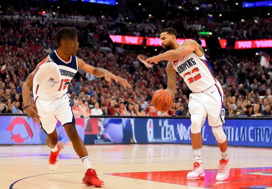 2017年NBA奇才快船巅峰对决：战术解析与亮点回顾