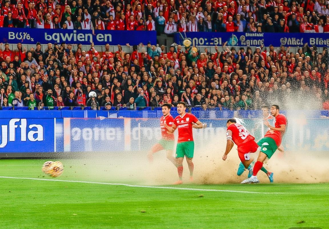 2018京沪大战:国安申花巅峰对决回顾