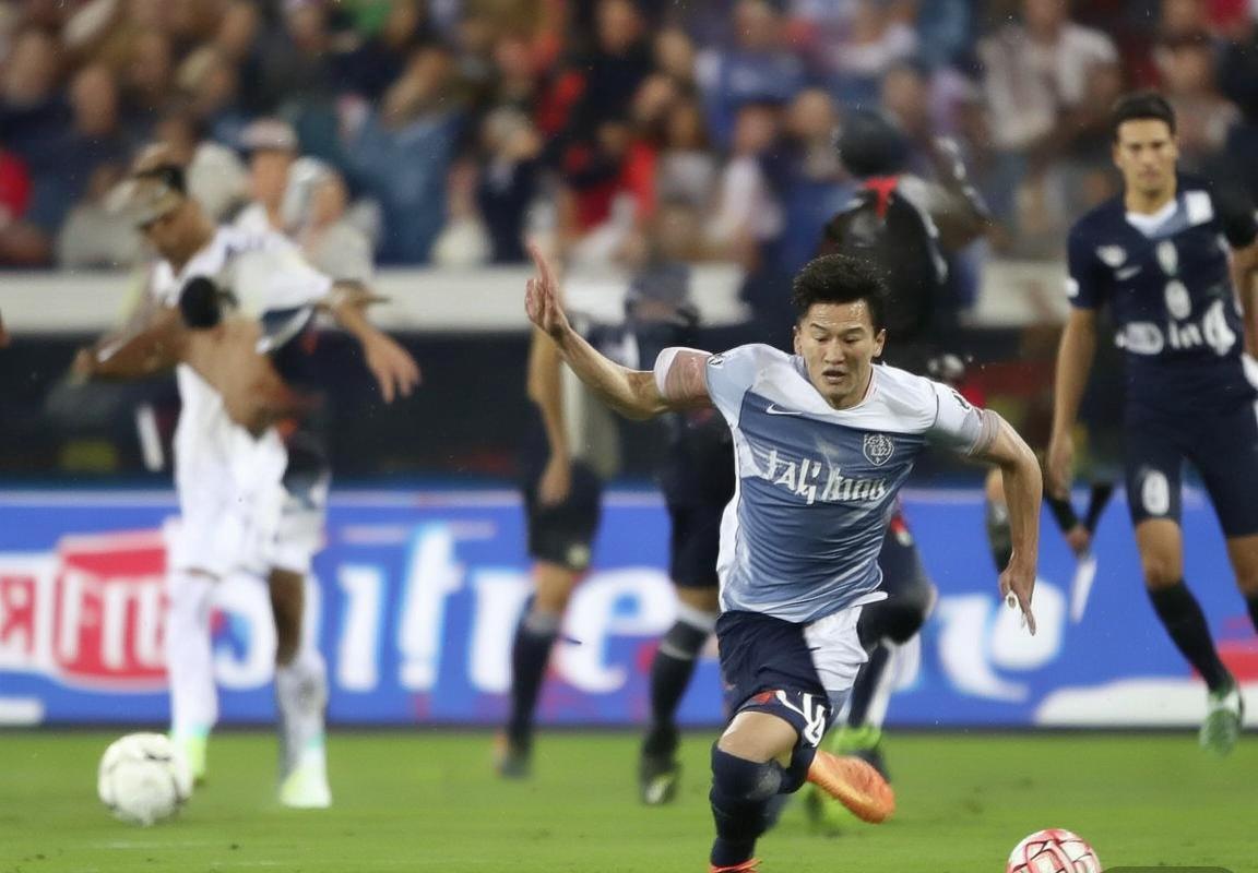 国安首尔激战回顾：精彩对决背后的战术分析与未来展望