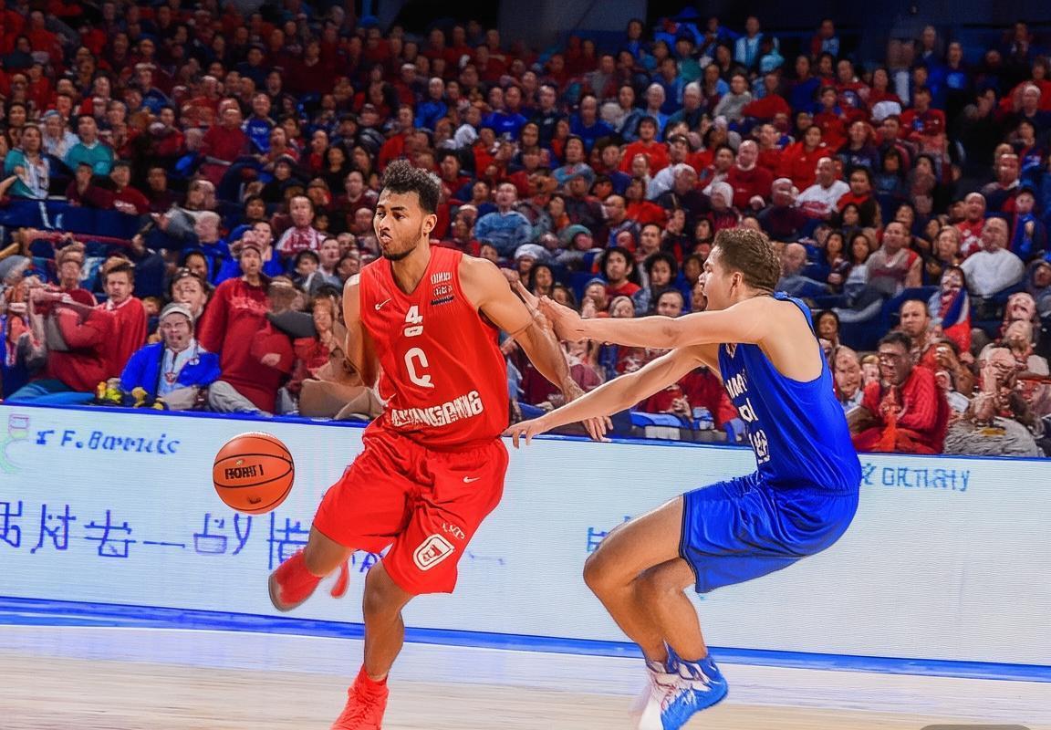 2018 CBA季后赛广东VS广厦巅峰对决：力量与智慧激战回顾(图1)