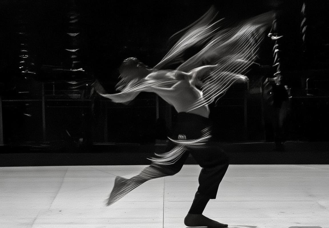 巴腾VS纳萨利雅德：巅峰对决，技术与心理的较量(图2)