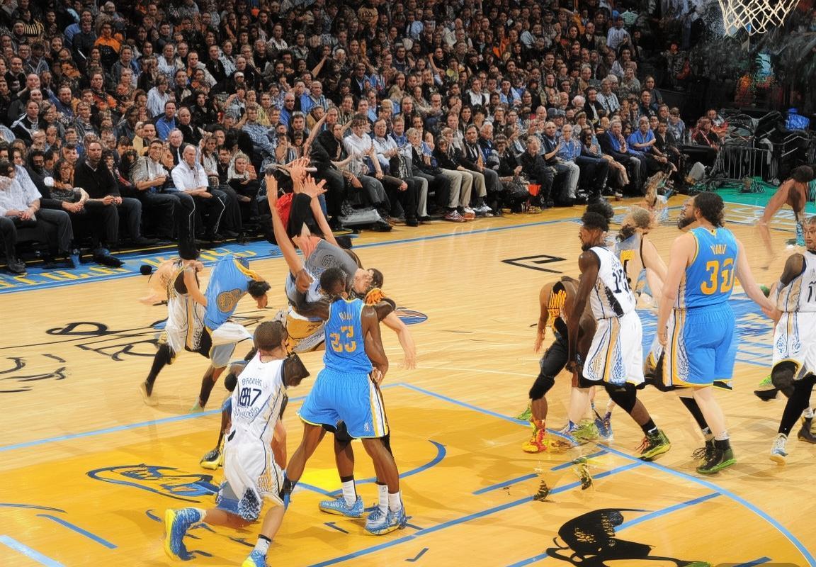 2014年NBA经典对决：勇士VS掘金火花四溅回顾